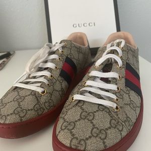 Authentic Gucci Women’s Ace Gg Supreme Sneaker